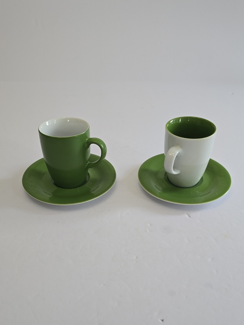 Kahla Demitasse Espresso 2 Cups 2 Saucers Green White Germany